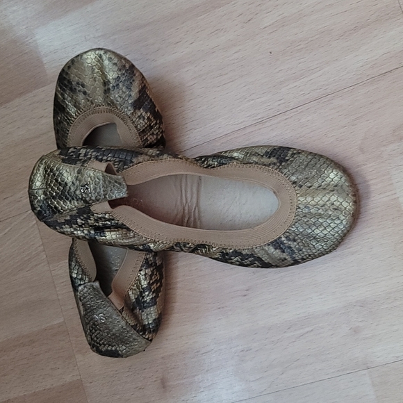 Yosi Samra Samara Snakeskin Flats - Picture 3 of 10